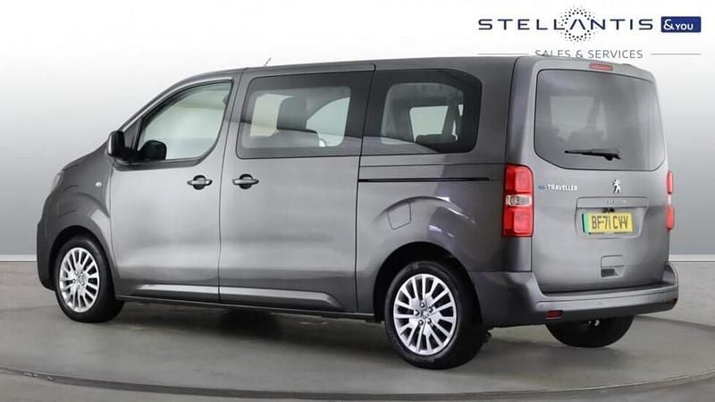 Used Peugeot e-Traveller Active 98 kW (134 HP) 2021 Grey MPV