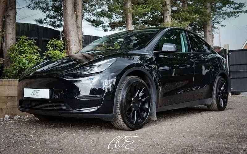 Used Tesla Model Y Long Range AWD 286 kW (389 HP) 2025 SUV
