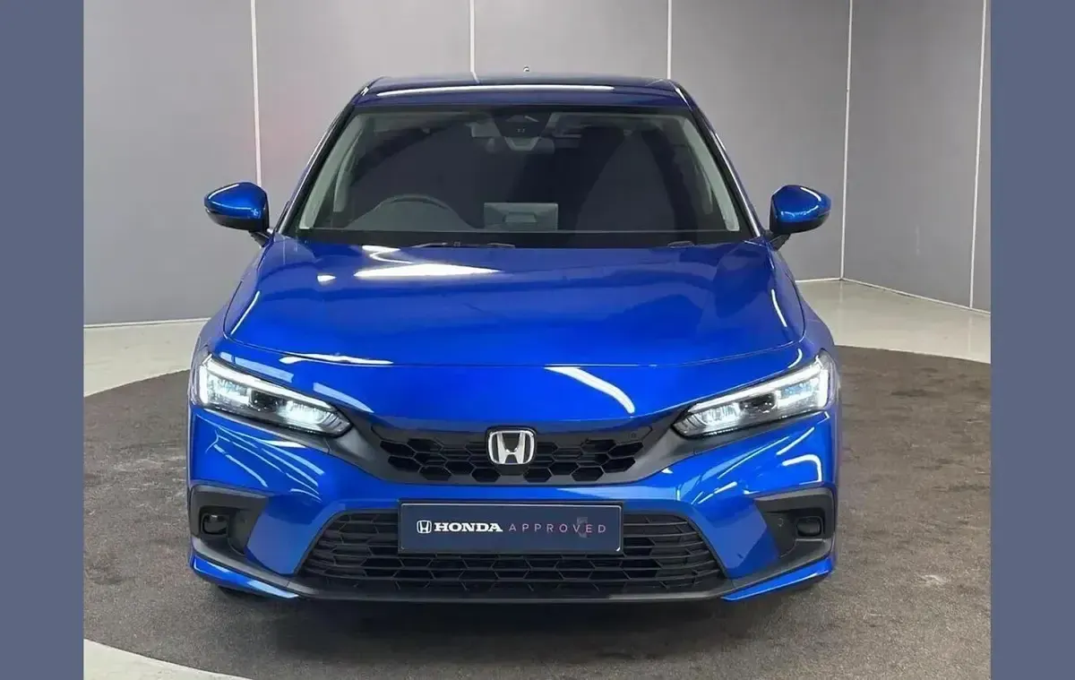 Used Honda Civic Elegance 140 HP (102 kW) 2024 Blue Hatchback