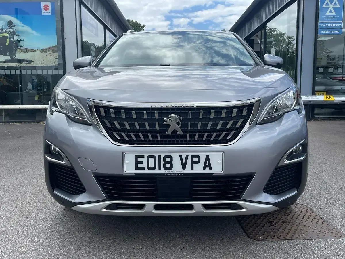 Used Peugeot 3008 Allure 130 HP (95 kW) 2018 Grey SUV