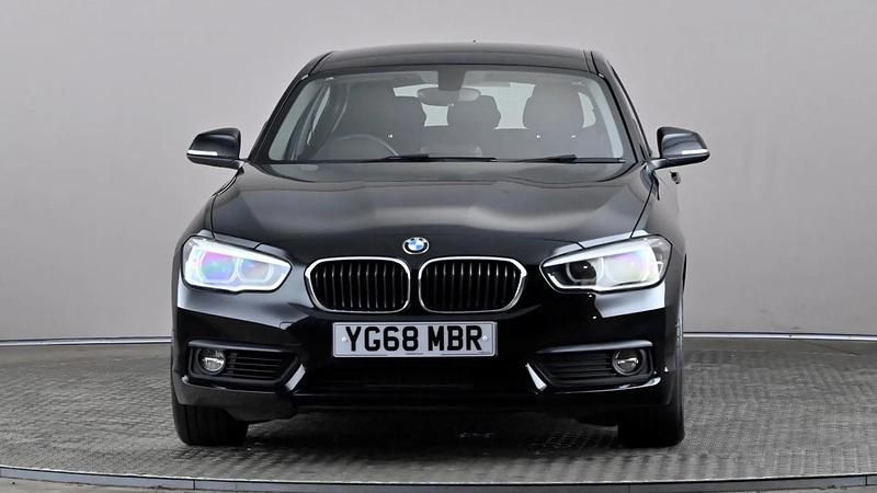 Used BMW 118 Luxury Line 136 HP (100 kW) 2019 Black Hatchback