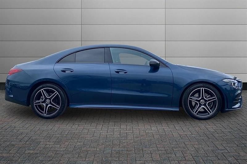 Used Mercedes CLA200 Executive 163 HP (119 kW) 2023 Blue Sedan