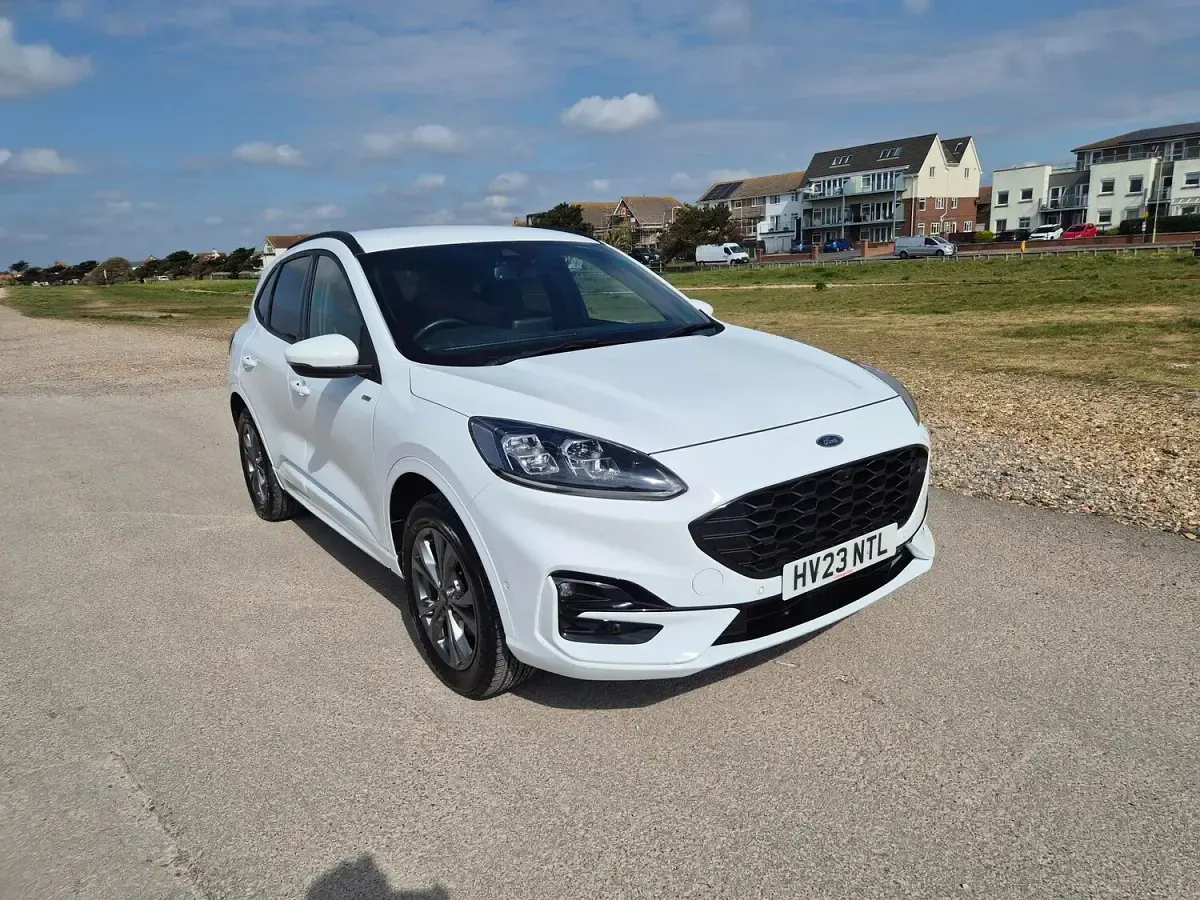 Used Ford Kuga ST-Line 190 HP (139 kW) 2023 White SUV