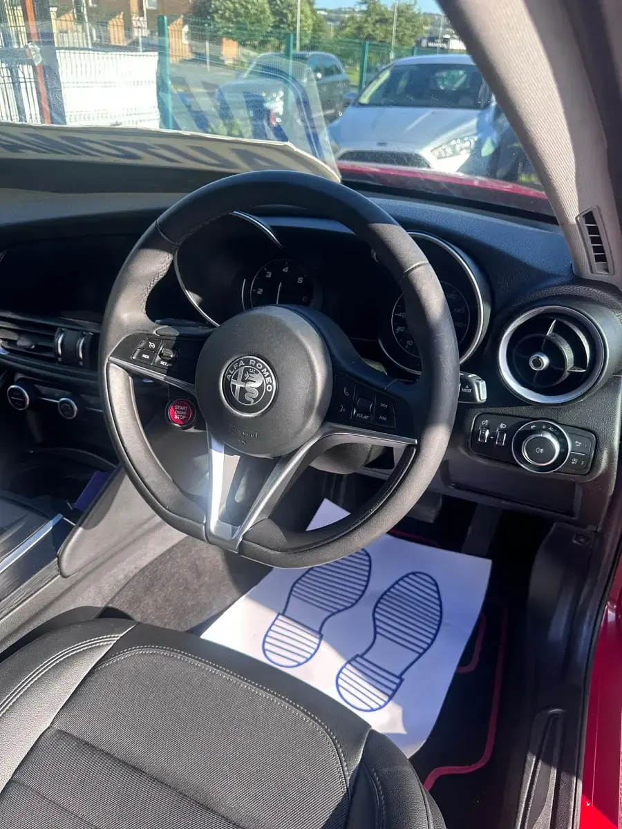 Used Alfa Romeo Giulia 2018 Red Sedan