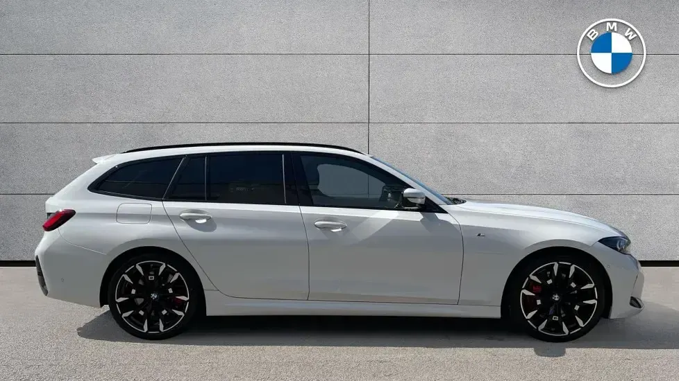 Usado BMW 320 M Sport 181 HP (133 kW) 2025 Branco Carrinha