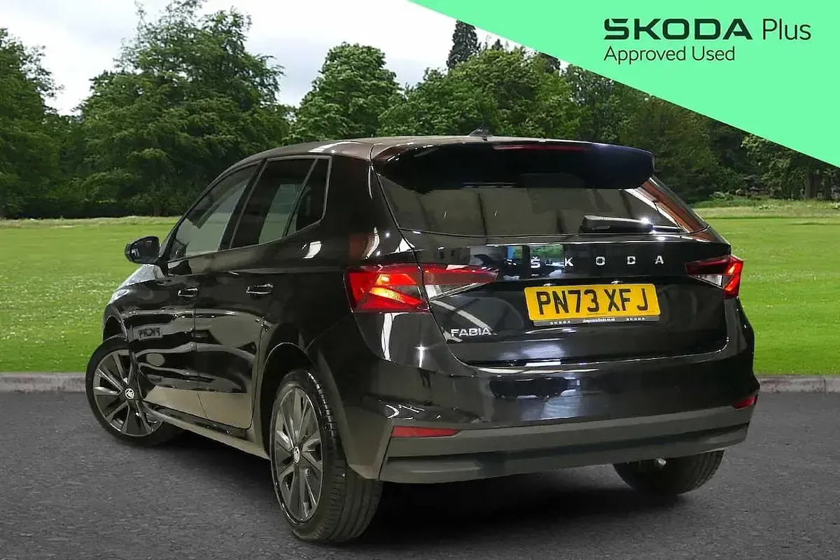 Used Skoda Fabia Colour Edition 94 HP (69 kW) 2023 Black magic pearl effect body / graphite grey metallic roof Hatchback