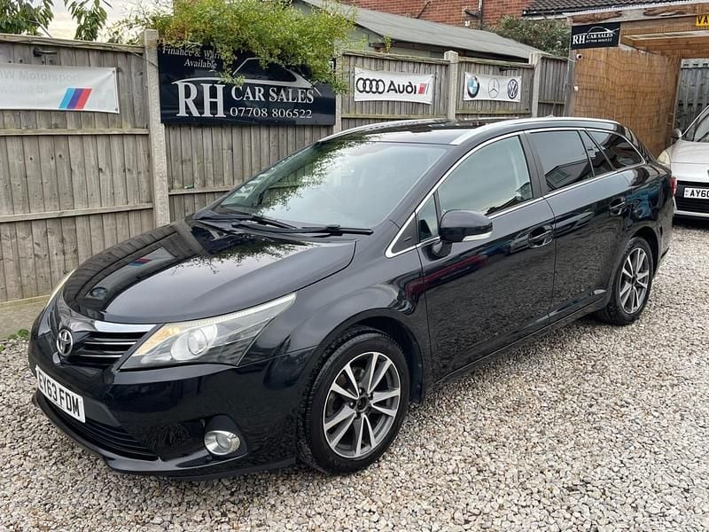 Black Used 2013 Toyota Avensis Estate | £3,495 (Fair price) - Image 1/3