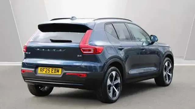 Usado Volvo XC40 Plus 197 HP (144 kW) 2026 SUV