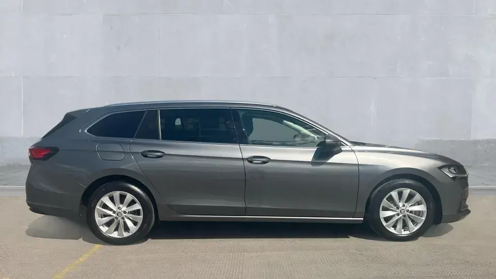 Used Skoda Superb SE Technology 204 HP (150 kW) 2024 Graphite grey