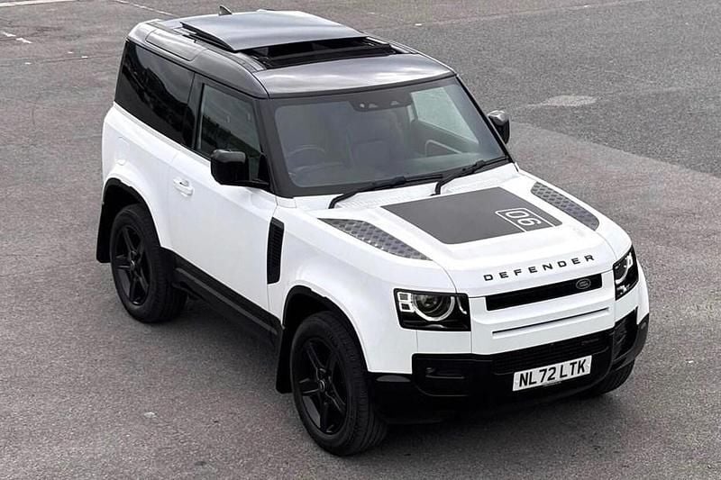 White Used 2022 Land Rover Defender SE Dynamic SUV | £49,990 (Super price) - Image 1/1