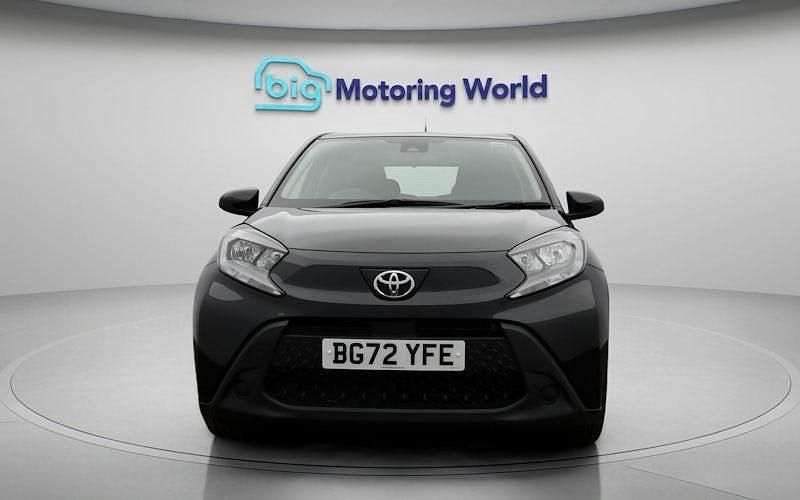 Used Toyota Aygo X PURE 72 HP (52 kW) 2025 SUV