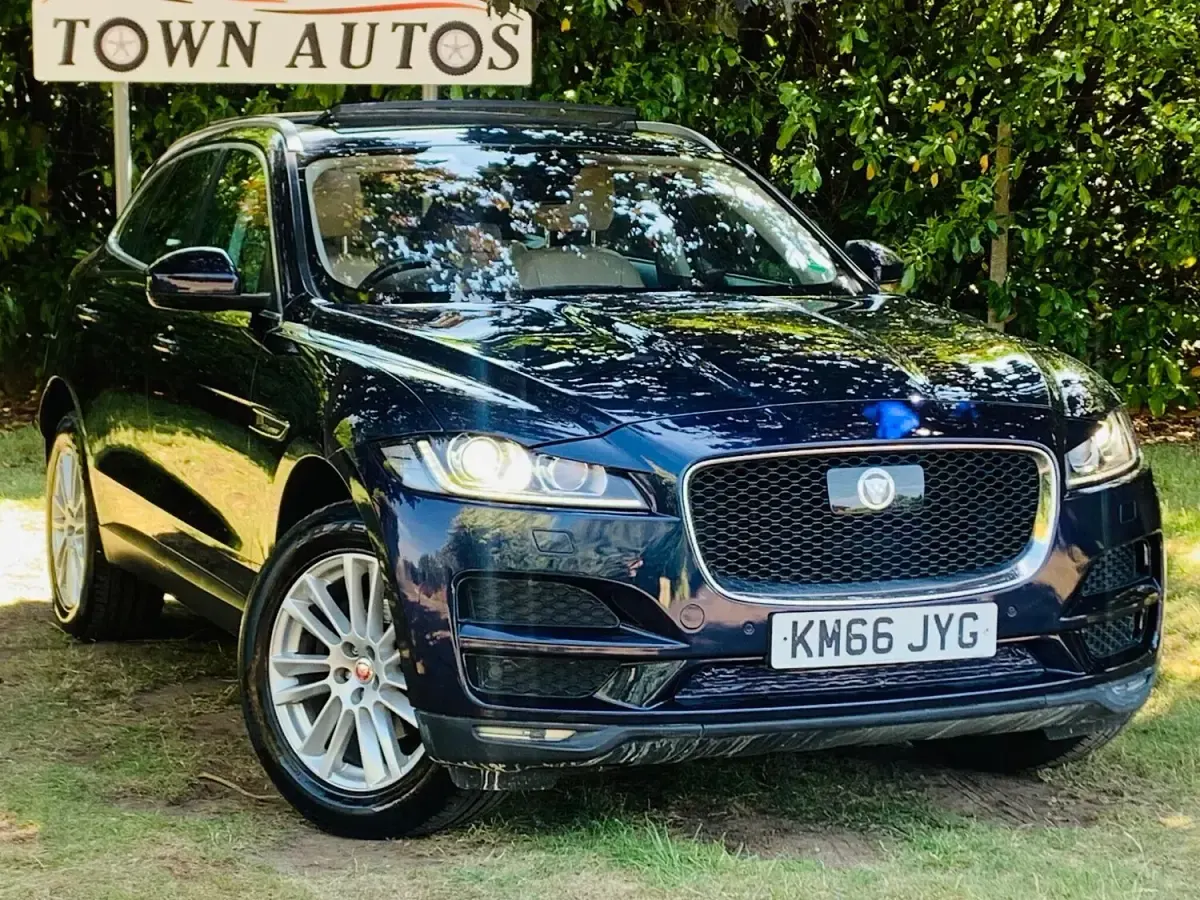 Used Jaguar F-Pace Portfolio 180 HP (132 kW) 2016 Blue SUV