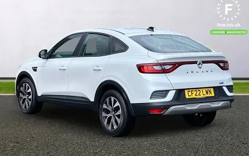 Begagnad Renault Arkana Iconic 143 HK (105 kW) 2022 Vit SUV