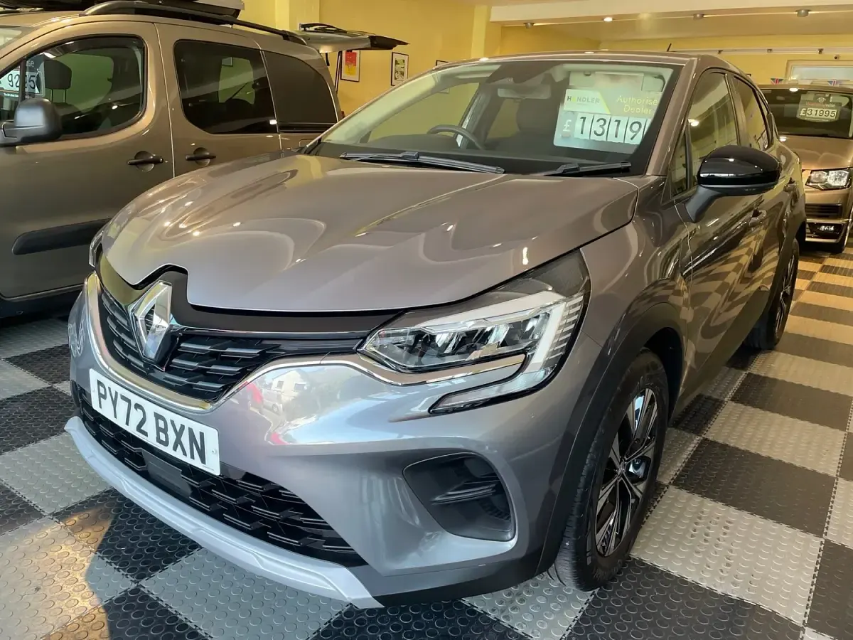 Used Renault Captur Evolution 91 HP (66 kW) 2023 Grey SUV