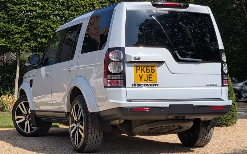 Used Land Rover Discovery 4 Landmark 256 HP (188 kW) 2016 SUV