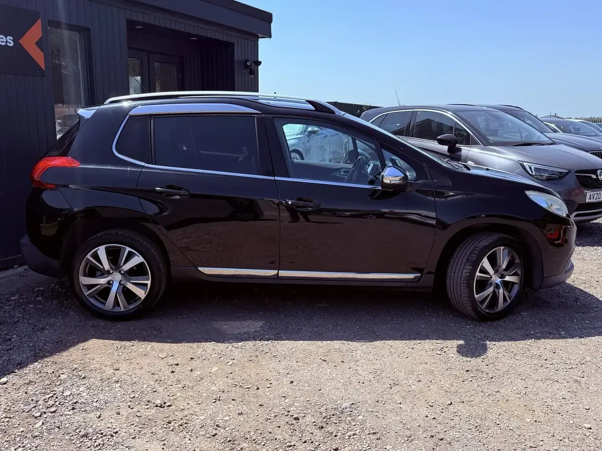 Used Peugeot 2008 S 120 HP (88 kW) 2016 Black SUV