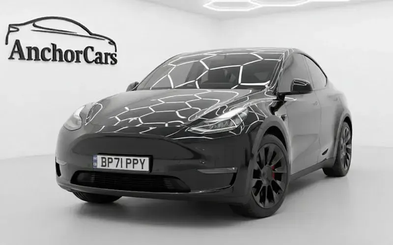 Usado Tesla Model Y Long Range AWD 286 kW (389 HP) 2025 SUV