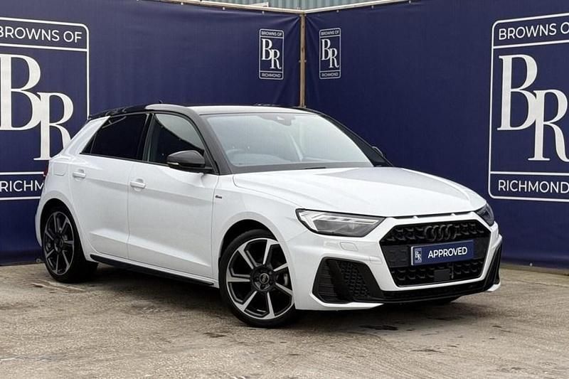 Used Audi A1 Sportback Black Edition 95 HP (69 kW) 2023 White Hatchback