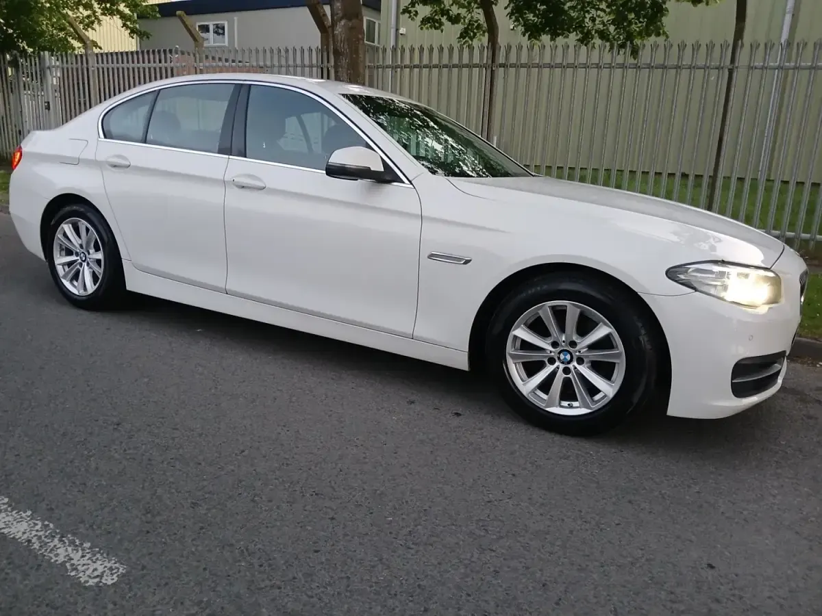 Begagnad BMW 520 2014 Vit Sedan