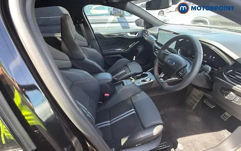 Used Ford Focus ST 280 HP (205 kW) 2025 Black Estate