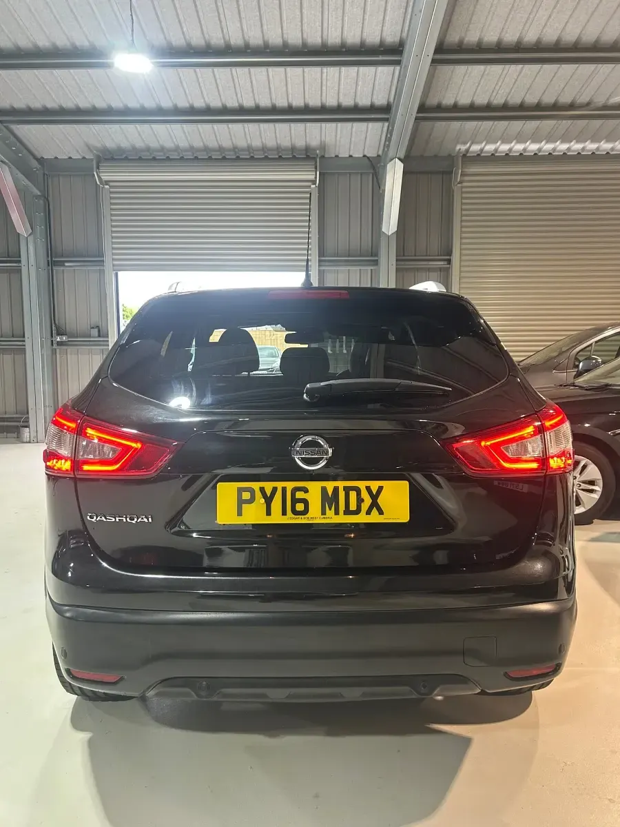 Used Nissan Qashqai Tekna 130 HP (95 kW) 2016 Black SUV