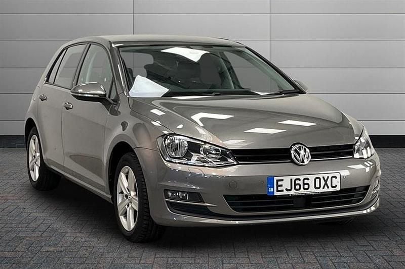 Limestone grey Used 2016 VW Golf VII Edition Hatchback | £8,999 (Fair price) - Image 1/2