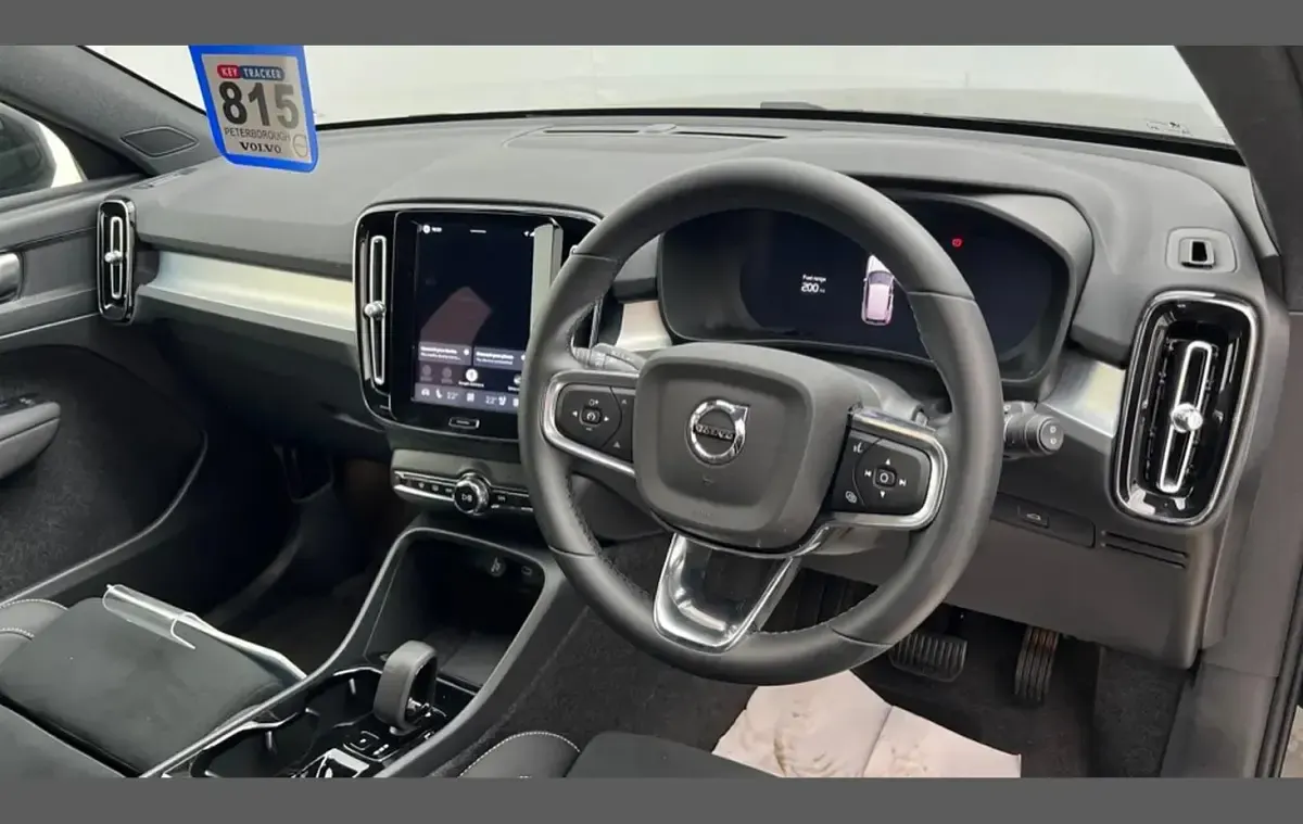 Used Volvo XC40 Plus 194 HP (142 kW) 2025 Black SUV