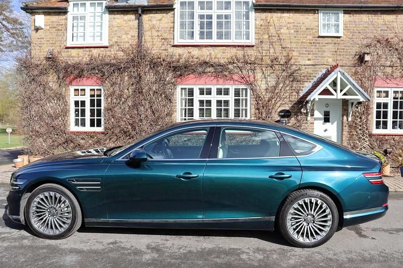 Used Genesis G80 272 kW (370 HP) 2022 Blue Sedan