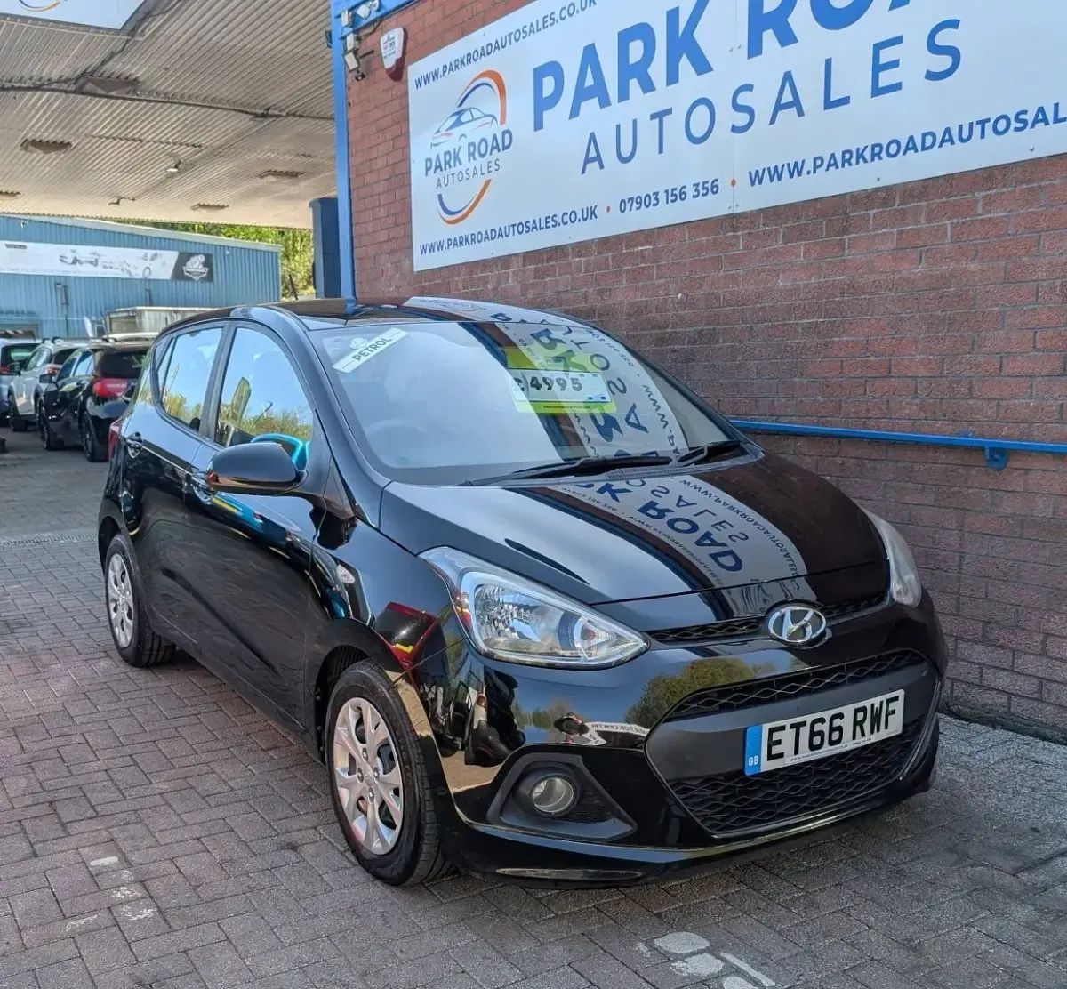 Usado Hyundai i10 SE 83 HP (61 kW) 2017 Preto Citadino