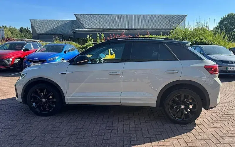 Used VW T-Roc R-line 150 HP (110 kW) 2025 SUV
