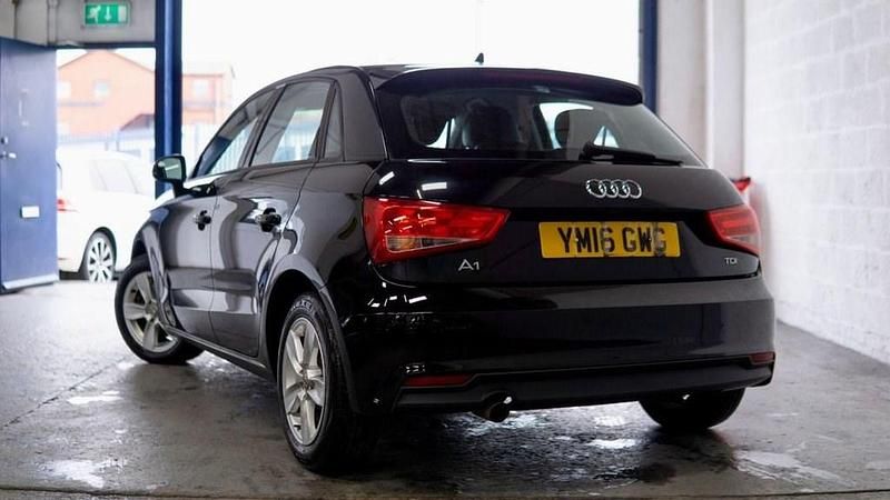 Used Audi A1 Sportback Comfort 116 HP (85 kW) 2016 Black Hatchback