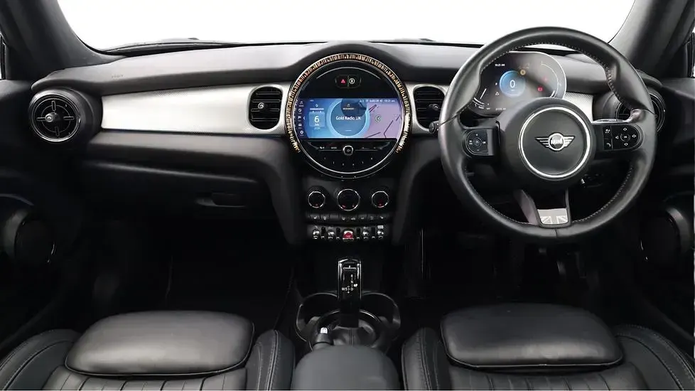 Used Mini Cooper Exclusive 134 HP (98 kW) 2023 White Hatchback