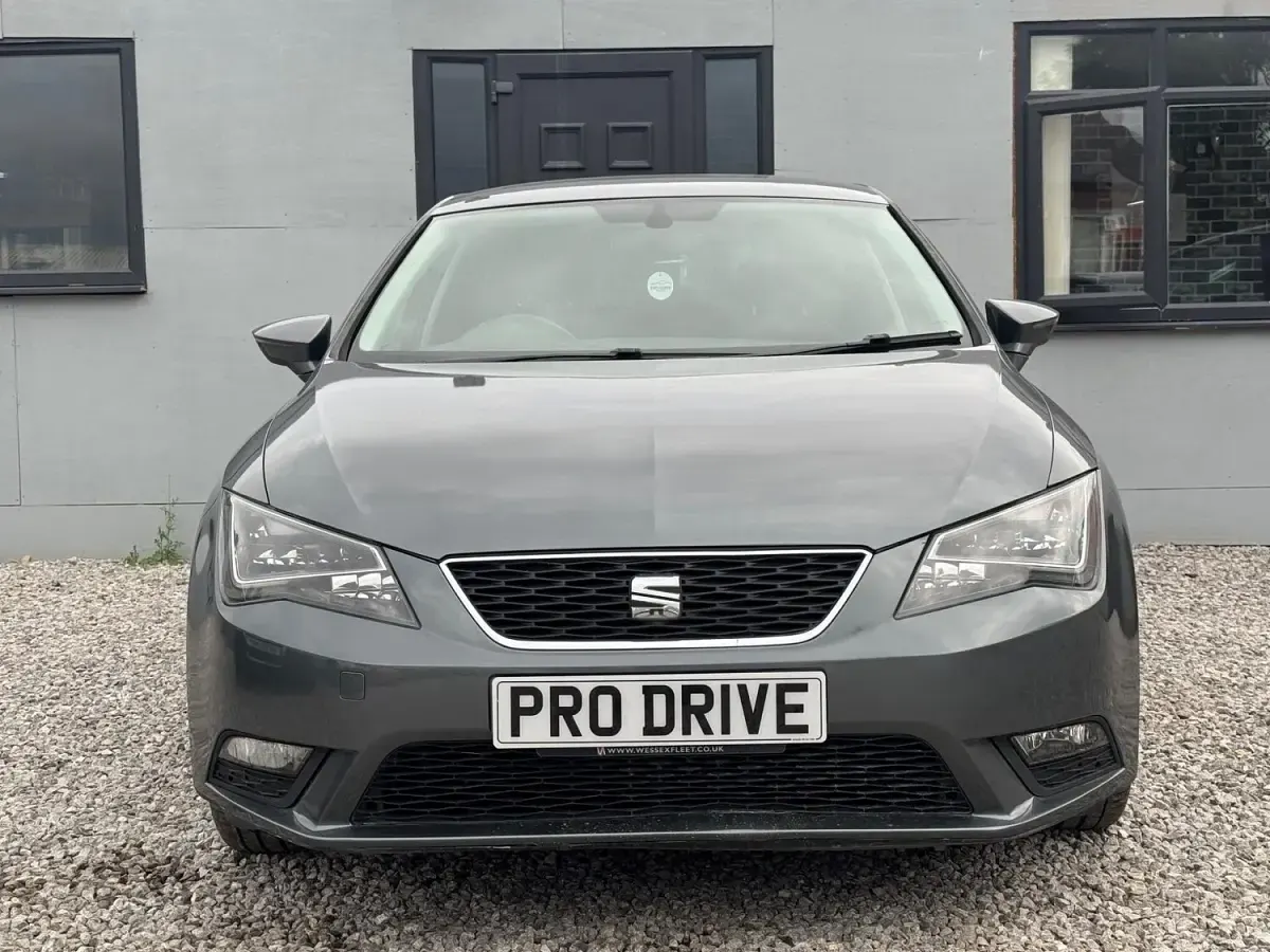 Used Seat Leon SE Dynamic 150 HP (110 kW) 2017 Grey Hatchback
