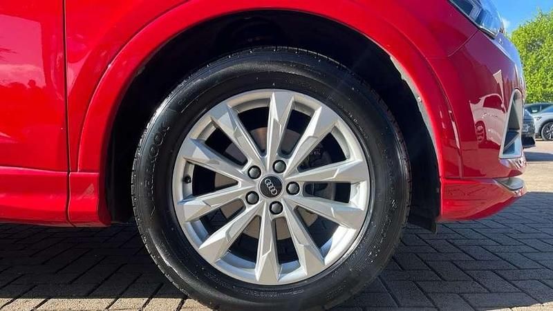 Used Audi Q3 Sport 150 HP (110 kW) 2023 Red SUV