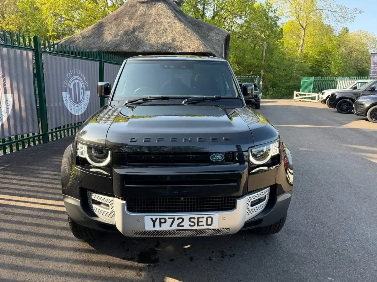 Usado Land Rover Defender SE 2022 Negro SUV