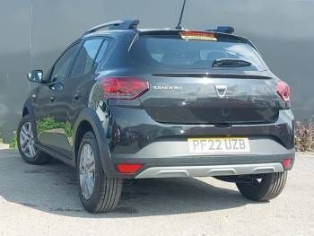 Image 2/4