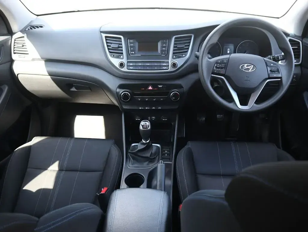 Used Hyundai Tucson 132 HP (97 kW) 2016 White SUV
