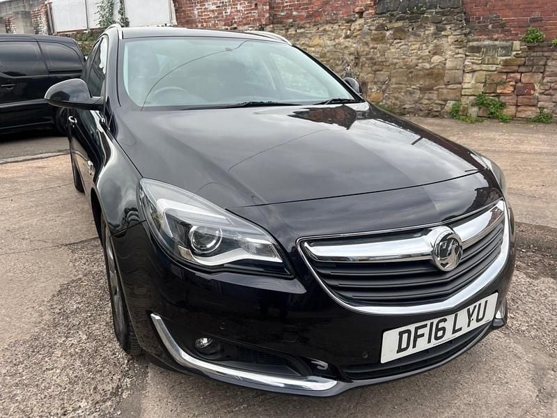 Used Vauxhall Insignia SRi 136 HP (100 kW) 2016 Black Estate
