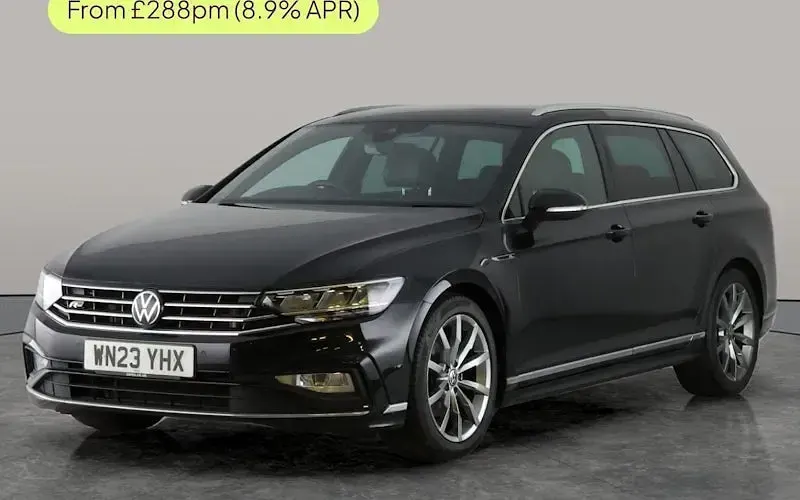 Used VW Passat R-line 150 HP (110 kW) 2023 Estate