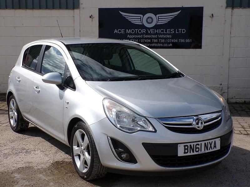 Silver Used 2011 Vauxhall Corsa Hatchback | £2,999 (Fair price) - Image 1/4