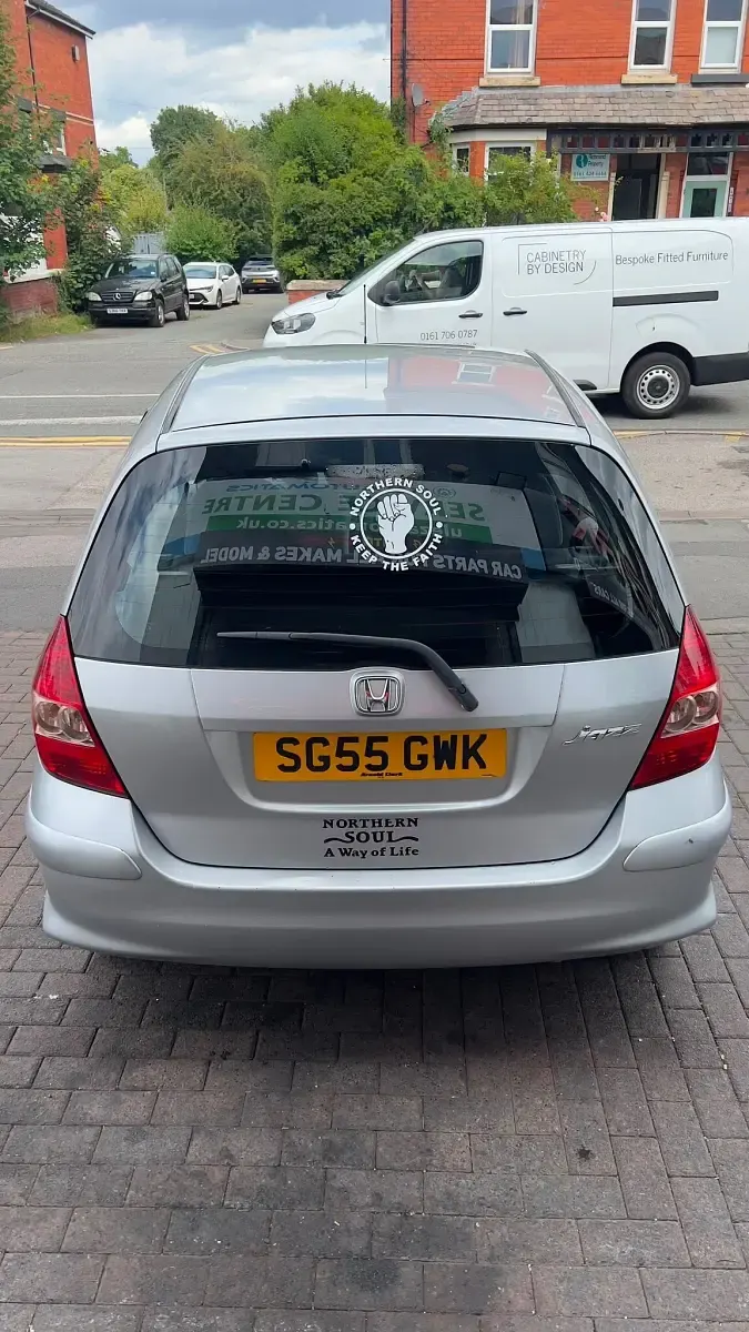 Used Honda Jazz SE 83 HP (61 kW) 2005 Silver Hatchback