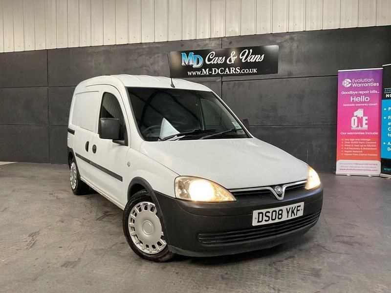 Used Vauxhall Combo 99 HP (72 kW) 2008 White MPV