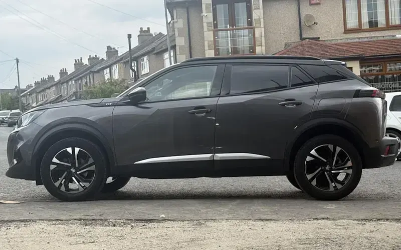Usado Peugeot 2008 GTi 131 CV (96 kW) 2023 SUV