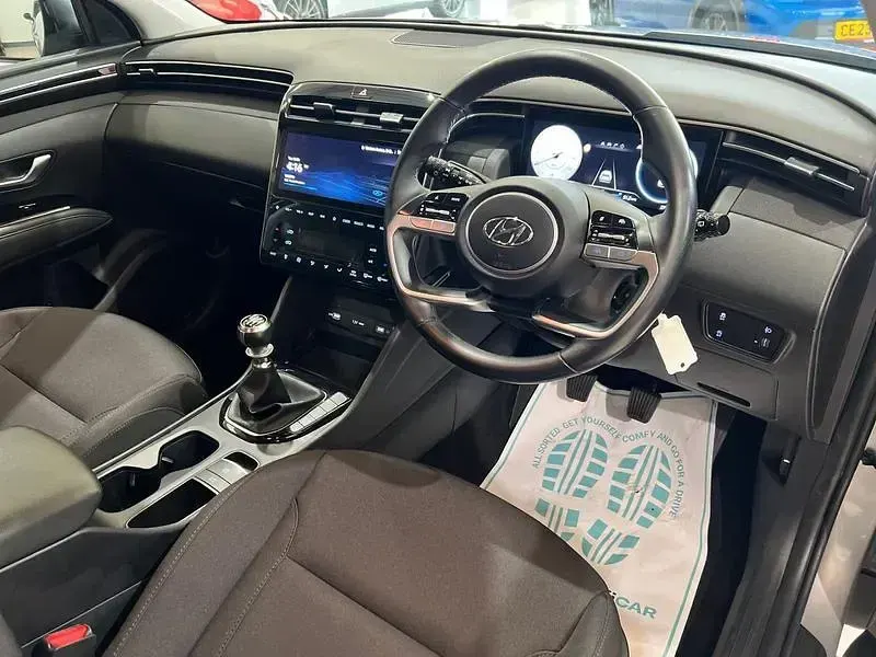 Used Hyundai Tucson SE 150 HP (110 kW) 2022 Silver SUV