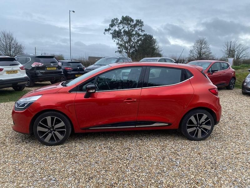 Gebraucht Renault Clio IV Dynamique 90 PS (66 kW) 2015 Rot Kleinwagen