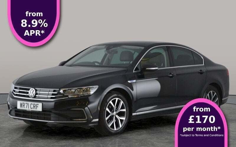Used 2022 VW Passat GTE Sedan | £12,360 (Good price) - Image 1/4