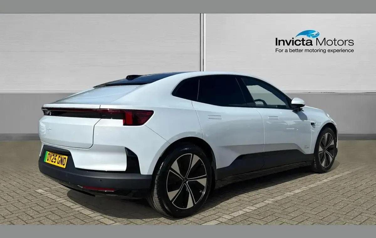 Begagnad Polestar 4 Plus 196 kW (267 HK) 2025 Silver SUV