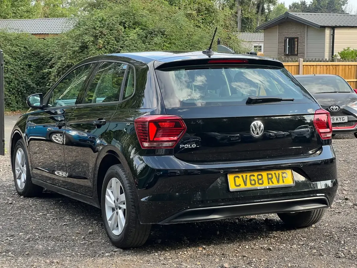 Used VW Polo SE 93 HP (68 kW) 2018 Black Hatchback