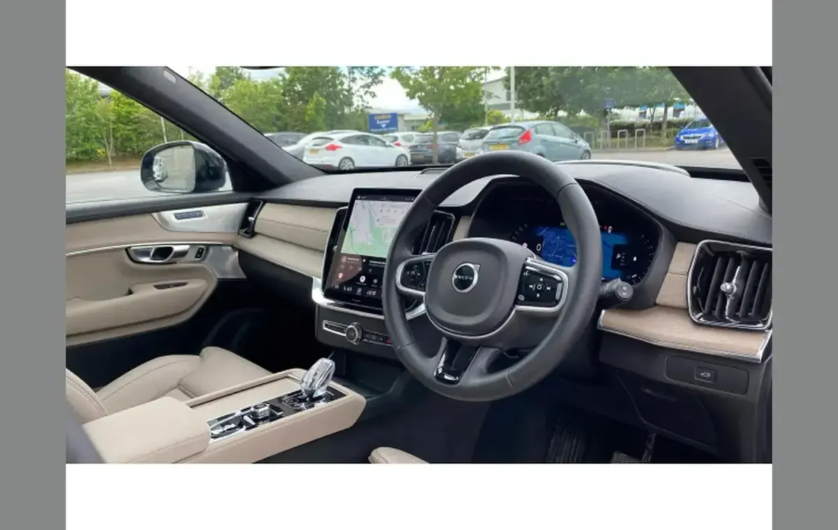 Used Volvo XC90 Ultra 455 HP (334 kW) 2025 Blue SUV