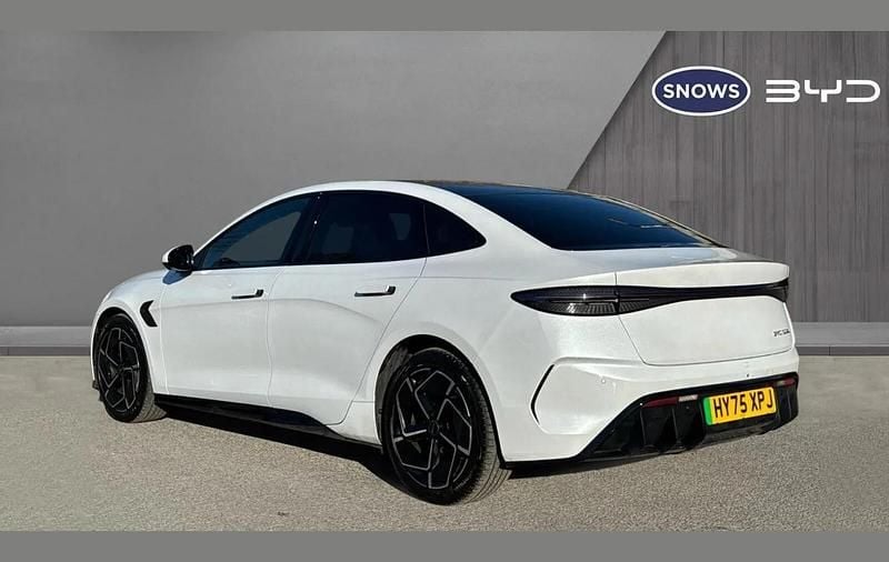 Used BYD Seal Design 230 kW (313 HP) 2025 White Sedan